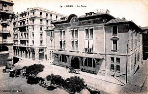 Oran - Poste vue de sa droite